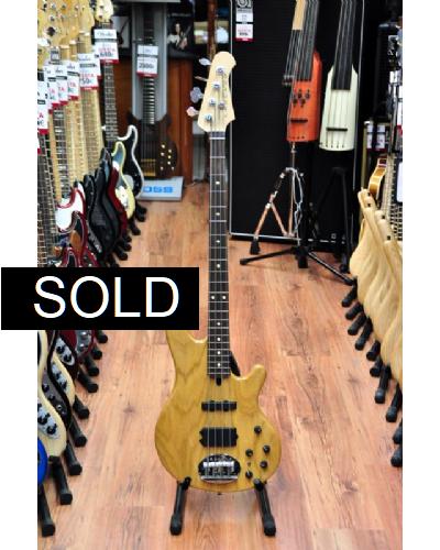 Lakland Skyline 4402